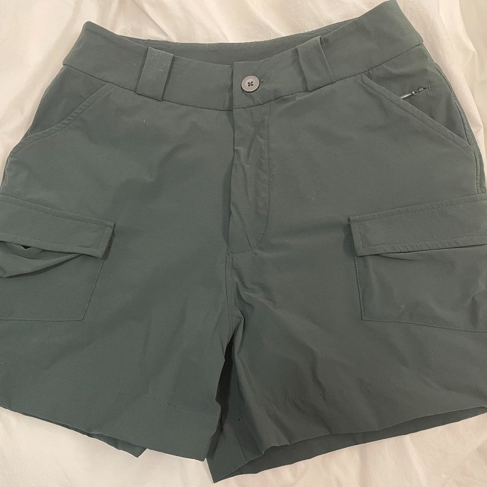Alder Apparel Take a Hike Shorts in forest green